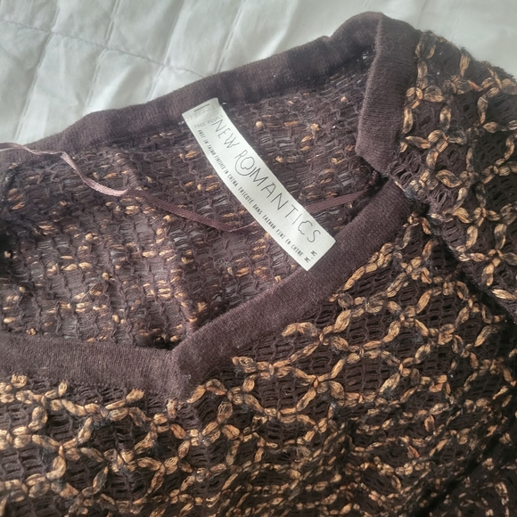 New Romantics Tunic Sweater - Picture 3 of 3